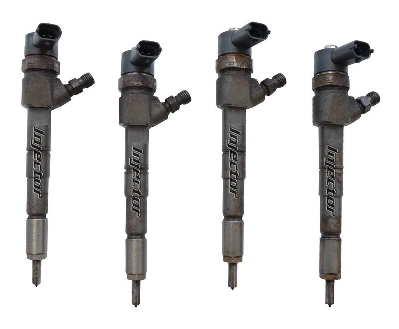 Alfa Romeo 159 2.4 JTDM 147 KW 200 HP juego de 4 inyectores usados BOSCH 71792985, 71793290, 55192740