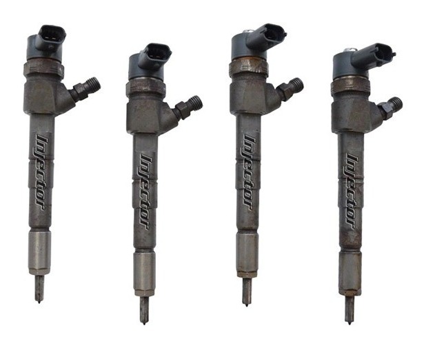 Alfa Romeo Mito 1.6 JTDM 85 KW 115 HP juego de 4 inyectores usados BOSCH 55221023, 55206704